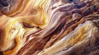 الأخدود الملون.. أحد عجائب الطبيعة في جنوب سيناء ويتميز بالطاقة الإيجابية