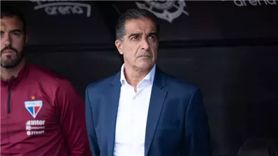 تقارير: الأهلي قدم عرضًا للبرتغالي ريناتو بايفا.. لكنه رفض العرض المقدم من النادي