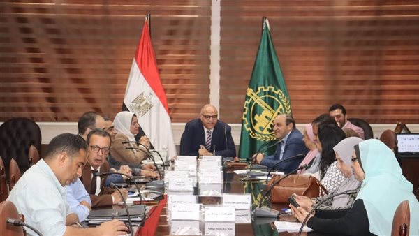 محافظ القليوبية خلال