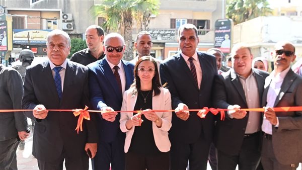 محافظ البحيرة تفتتح