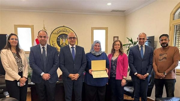  الممرضة المصرية