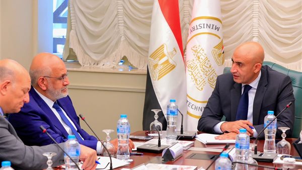 محمد عبد اللطيف وزير