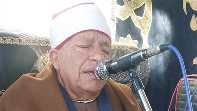 أول تعليق من الشيخ عاطف محمد عبد العال بعد تلحينه آية قرآنية في عزاء 