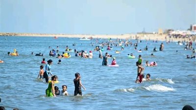 بورسعيد × 24 ساعة | تطوير شامل بمساكن الحزب الوطني ببورفؤاد.. وزحام على جبال الملح والشواطئ