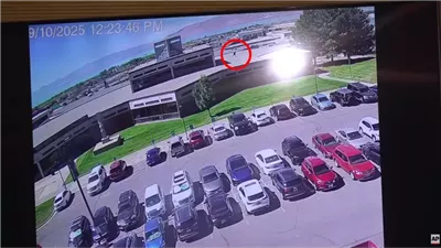 فيديو جديد يكشف لحظات هروب منفذ عملية اغتيال تشارلي كيرك