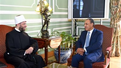وزير الخارجية يستقبل وزير الأوقاف.. ويؤكد أهمية دور الأئمة والموفدين في نشر تعاليم الإسلام