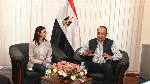 محافظ البحيرة تستقبل