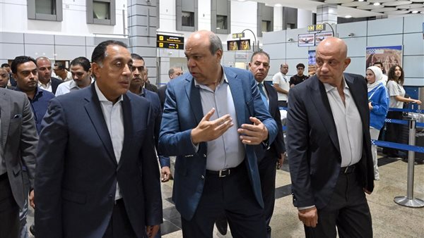 رئيس الوزراء يتفقد