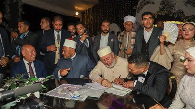 بحضور مرتضى منصور ورموز المجتمع| محسن سليمان يحتفل بزفافه.. ومحافظ القاهرة يشهد على عقد القران وعمرو خالد يوجه رسالة للعروسين