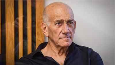 رئيس الوزراء الإسرائيلي الأسبق: نأسف لاغتيال نجل خليل الحية.. ولا أؤيد استهداف عائلات قادة حماس