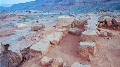 الآثار تعلن الكشف عن ورشة لصهر النحاس ومبانٍ إدارية ونقاط مراقبة في جنوب سيناء