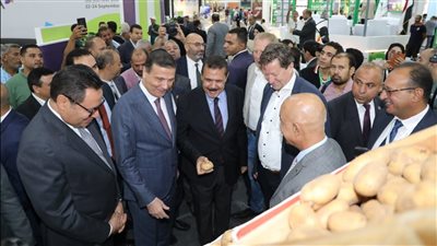 بمشاركة محلية ودولية واسعة.. وزير الزراعة يفتتح الدورة الـ37 من معرض ومؤتمر صحاري 2025 