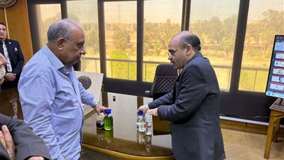 وزير الكهرباء يتفقد هيئة المواد النووية لمتابعة مشروعات توطين التكنولوجيا والخلايا الشمسية والوقود الحيوي