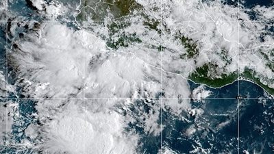 تحذيرات من العاصفة الاستوائية ماريو بعد تحركها نحو الساحل الأمريكي