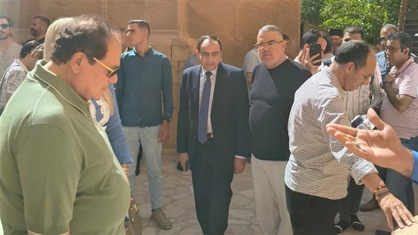 وفد يزور دير سانت