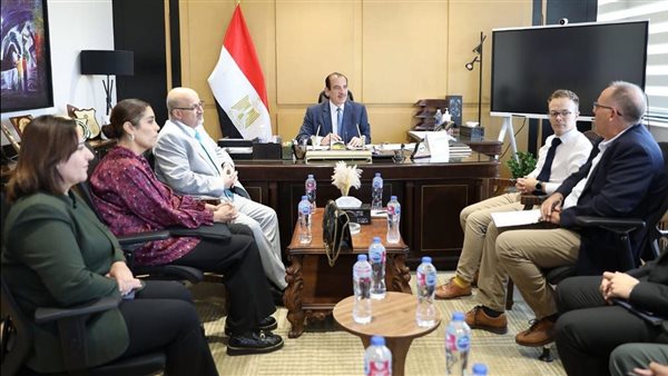 الدكتور عمرو قنديل