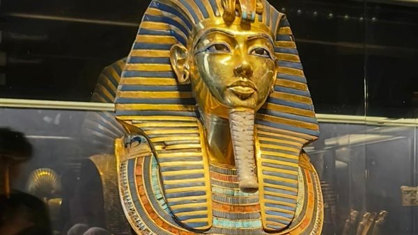 قناع الملك توت عنخ