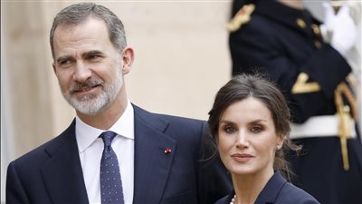 مصادر: ملك وملكة إسبانيا يزوران أهرامات الجيزة لتفقد مشروع القرض الإسباني لإضاءة الهرم 