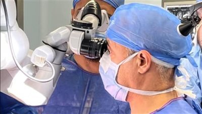 لأول مرة في الصعيد.. نجاح جراحة مخ دقيقة لمريض مستيقظ بمستشفيات التأمين الصحي بالأقصر