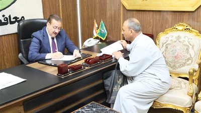 محافظ المنوفية يقرر مساعدات عاجلة ويكلف بفحص شكاوى المواطنين