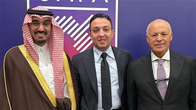 أبو زهرة يهنئ أبو ريدة على ثقة الجمعية العمومية للاتحاد العربي لكرة القدم 