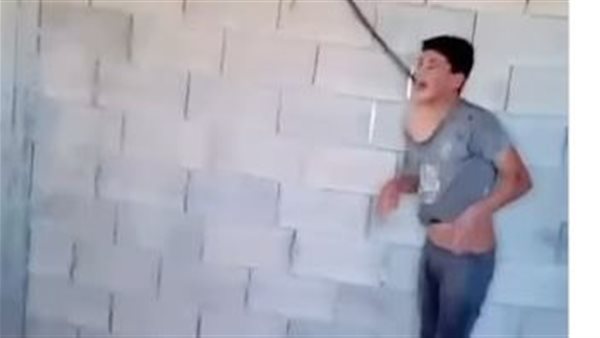 فيديو لتعذيب صغير