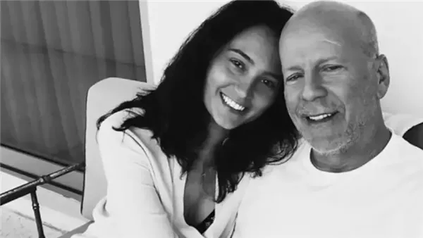 بروس ويليس وزوجته