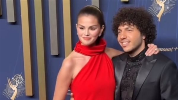 سيلينا جوميز وخطيبها