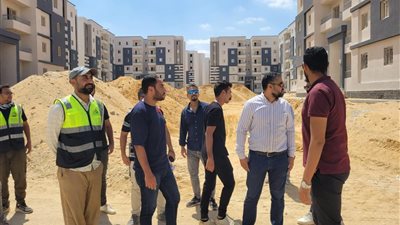 وزير الإسكان يتابع الموقف التنفيذي لمشروعات سكن لكل المصريين والنادي الاجتماعي بمدينة أكتوبر الجديدة