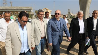محافظ بني سويف يتابع أعمال تنفيذ كوبري الشاملة: الالتزام بالمواعيد دون تأخير