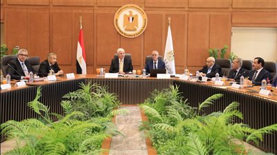 وزير التعليم العالي يترأس مجلس الجامعات الأهلية.. ويعلن بدء الدراسة في 192 برنامجًا دراسيًا جديدًا