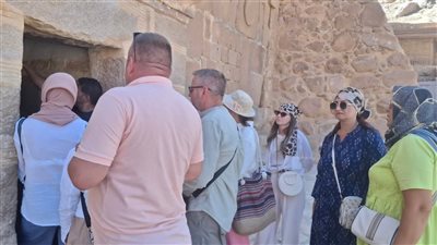 إقبال السائحين على مدينة سانت كاترين لزيارة المقدسات الدينية وتسلق جبل موسى