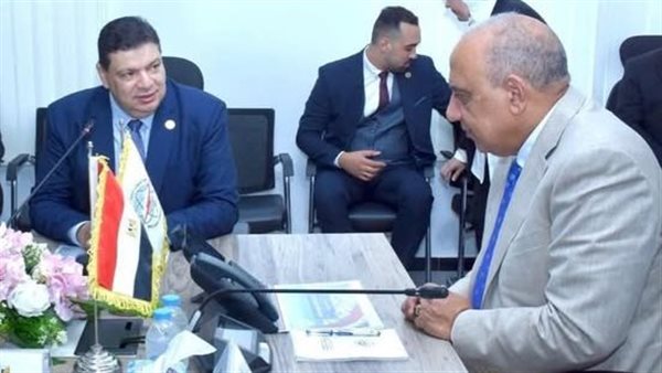 لقاء بين وزير الكهرباء