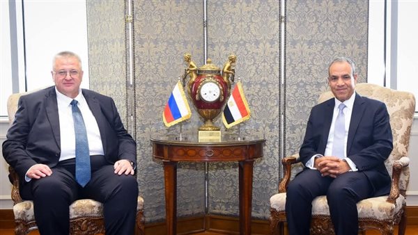 وزير الخارجية والمسئول