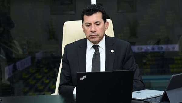 وزير الشباب والرياضة