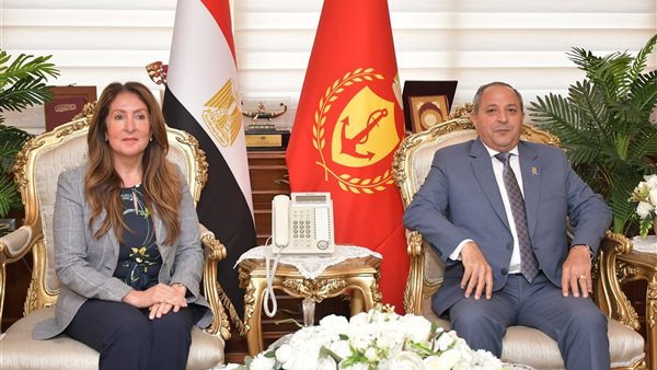 محافظ بورسعيد والسفيرة