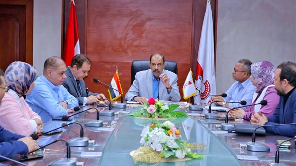 اجتماع محافظ سوهاج