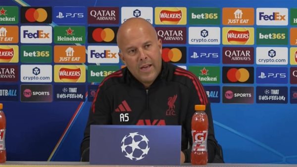 آرني سلوت المدير