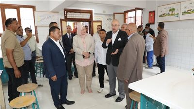محافظ بني سويف يتابع جاهزية المدارس بمركز ببا استعدادًا لانطلاق العام الدراسي الجديد