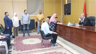 محافظ بني سويف يوجه ببحث توصيل الغاز لمنازل بقرية هربشنت 