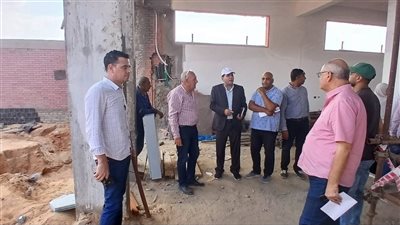 مسئولو الإسكان يتفقدون المشروعات الاستراتيجية الجارية بحدائق العاشر من رمضان