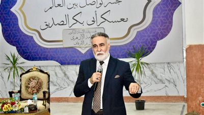 الفنان طارق الدسوقي يقدّم ورشة توظيف الفن في تنمية الوعي لطالبات الأزهر المتفوقات بالإسكندرية