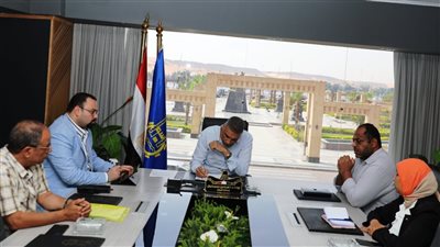 محافظ أسوان: إجراءات رادعة ضد المتقاعسين بالمحليات في التعامل مع الإشغالات