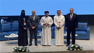 جامعة بنها الأهلية تشارك في مؤتمر الجامعات الرقمية في العالم العربي 2025 في مسقط