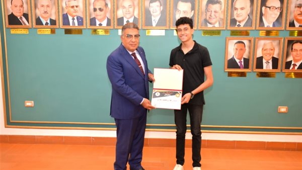 جانب من التكريم 