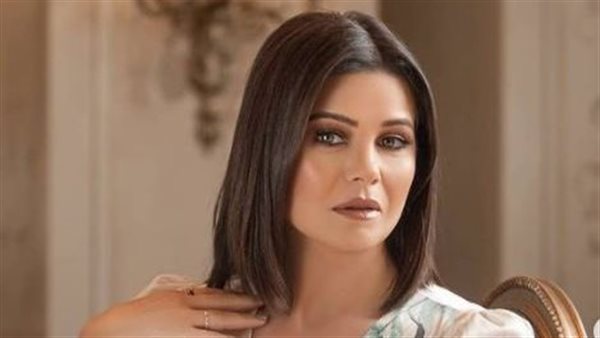 يسرا اللوزي