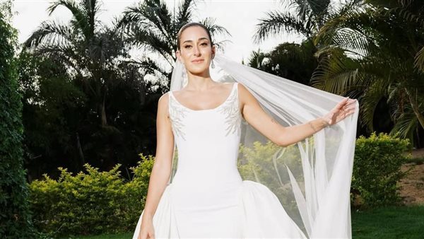  الفنانة أمينة خليل