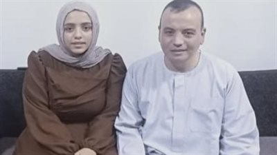 فرحة قبول عائشة بكلية الطب.. ووالدها: بشكر القاهرة 24 وجميلكم على راسي.. ابنتي حققت حلمها