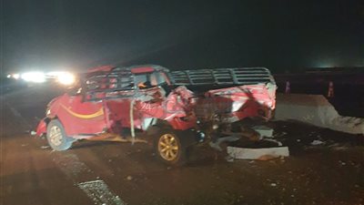 إعادة فتح الطريق الدولي بعد انقلاب مقطورة بمطروح