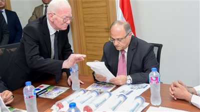 رئيس هيئة الدواء: توفير مستلزمات الغسيل الكلوي بجودة عالية يمثل أولوية قصوى 